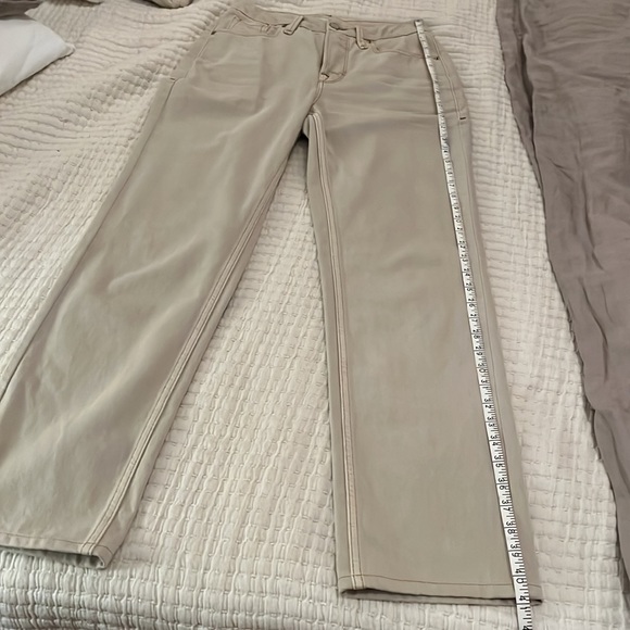 Good American Jeans - Picture 9 of 12